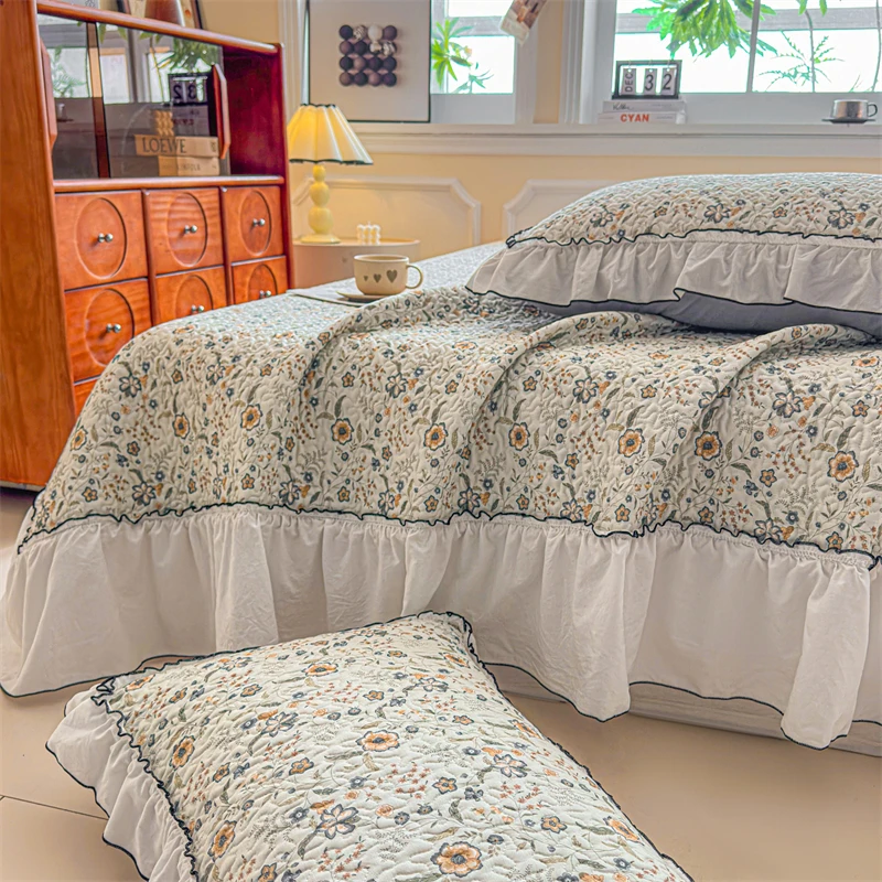 Floral Printed Thickened Bed Cover Cotton Filled Quilted Single Double Size Bedspread Sweet Lace Trim Soft Bed Sheet Sofa Covers