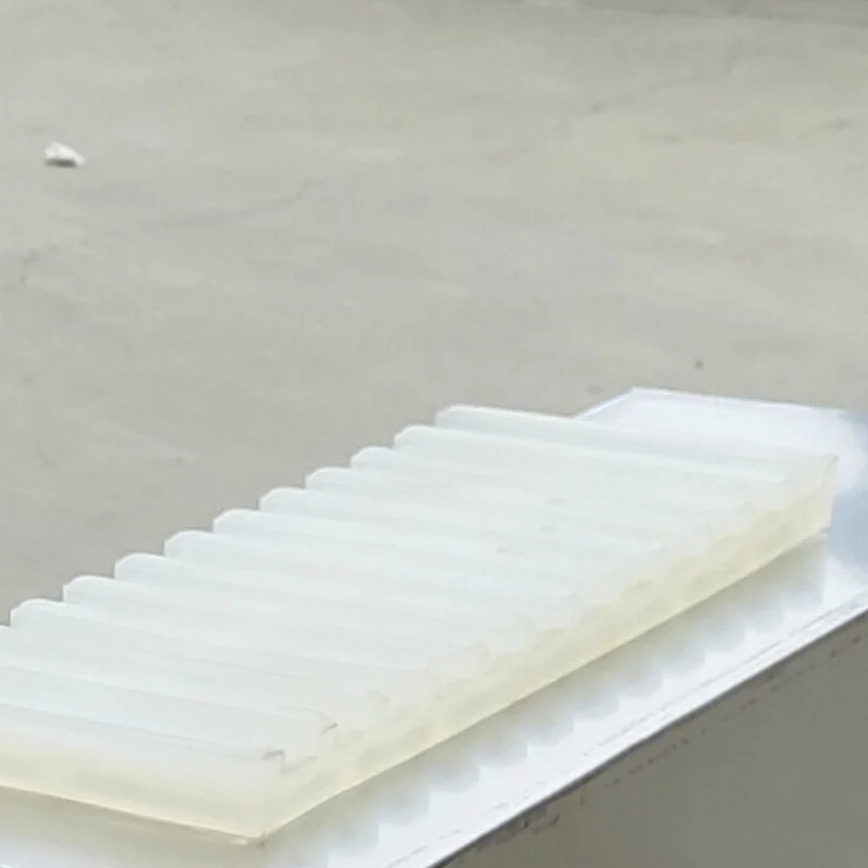 

Автоматическая машина для нанизывания мяса на шампуры: для барбекю, мясных шашлыков из баранины и говядины, а также для фрикаделек