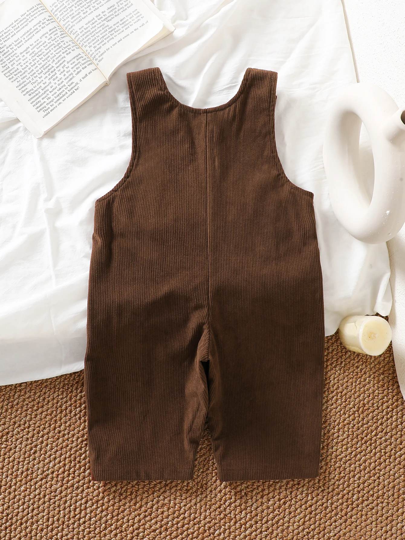 1 Piece Set of New Spring, Autumn, and Winter Thickened Casual Korean-Style Corduroy Overalls for Baby Boys and Girls, Suitable for Toddlers and Young Children