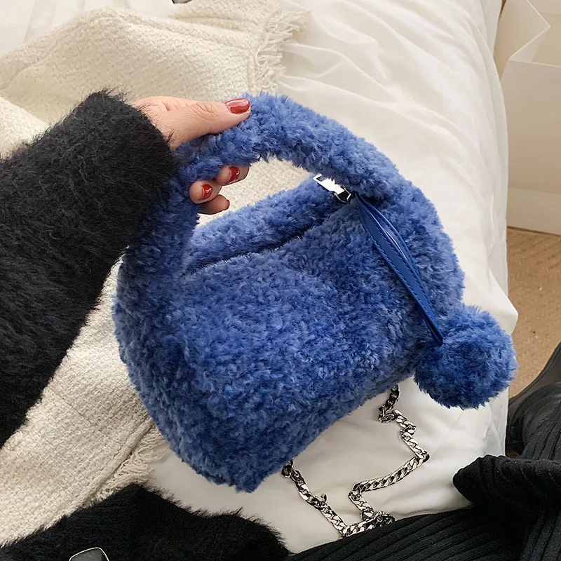 حقيبة نسائية فروي لحقيبة الشتاء اللطيفة للفتيات مع كرة معلقة بلون سادة على شكل مربع حقائب يد عصرية لربيع كروس