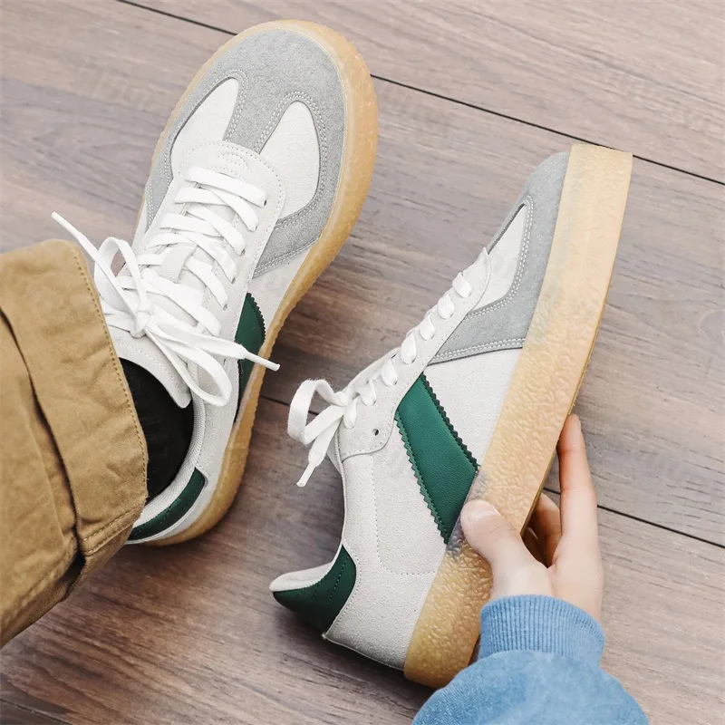 

2025 Autumn New Niche Retro Design Men's Low Top Casual Shoes Fashion Trend Versatile Comfortable Non Slip Lace Up Flat Sneakers