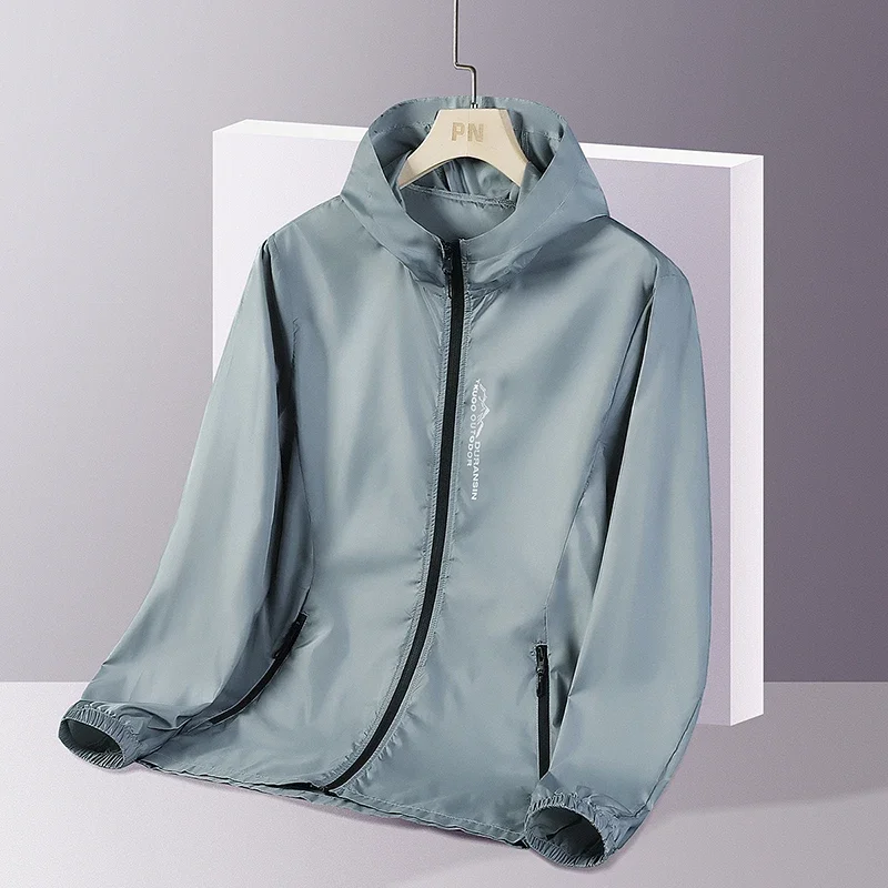 Ropa de protección solar de seda de hielo para hombres, ropa de protección ultravioleta semitransparente con capucha, Color puro, nueva moda de verano