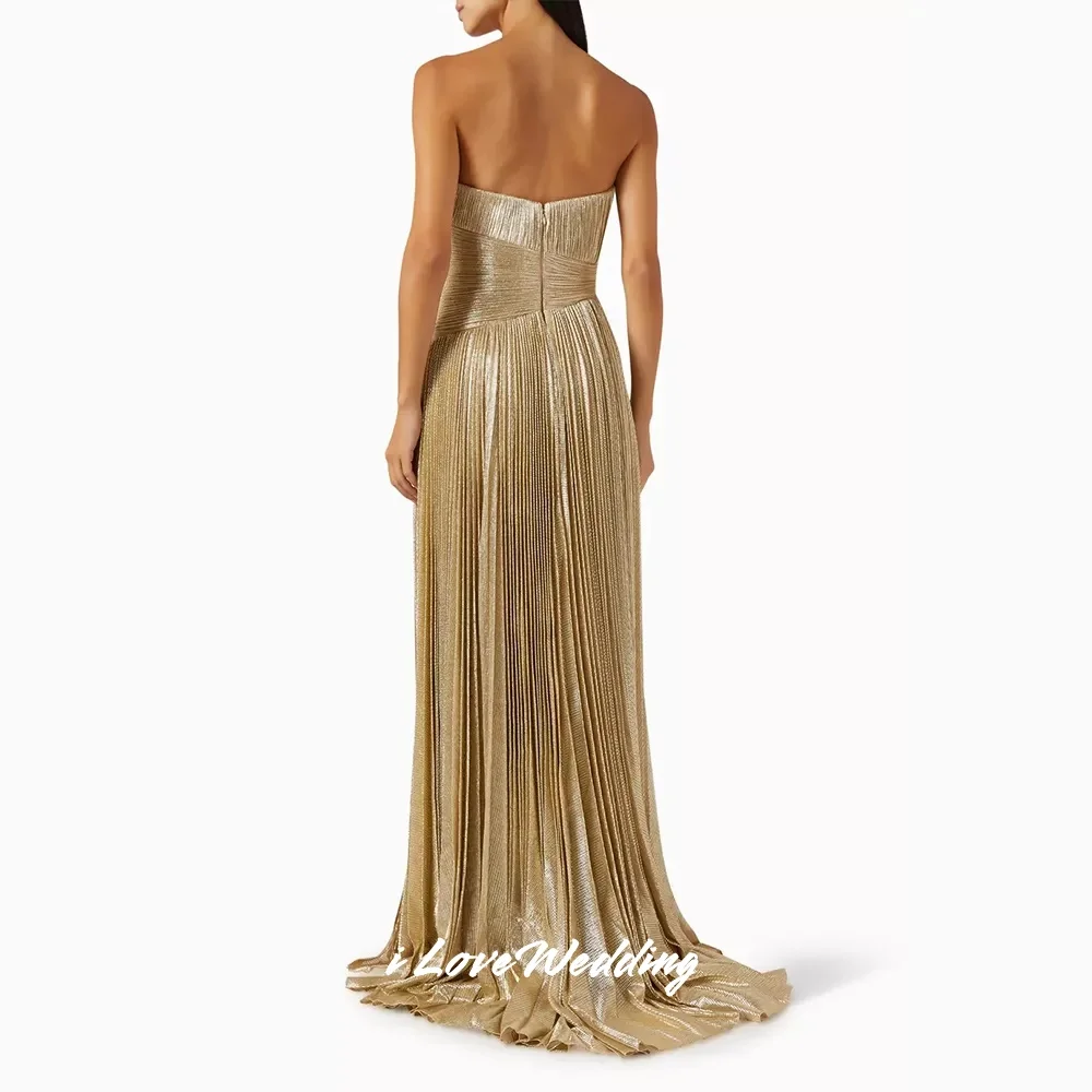 Vestidos de noche dorados sin tirantes 2025, sin mangas, corte en A, sin espalda, vestido de noche con abertura lateral, vestidos de fiesta de boda plisados personalizados
