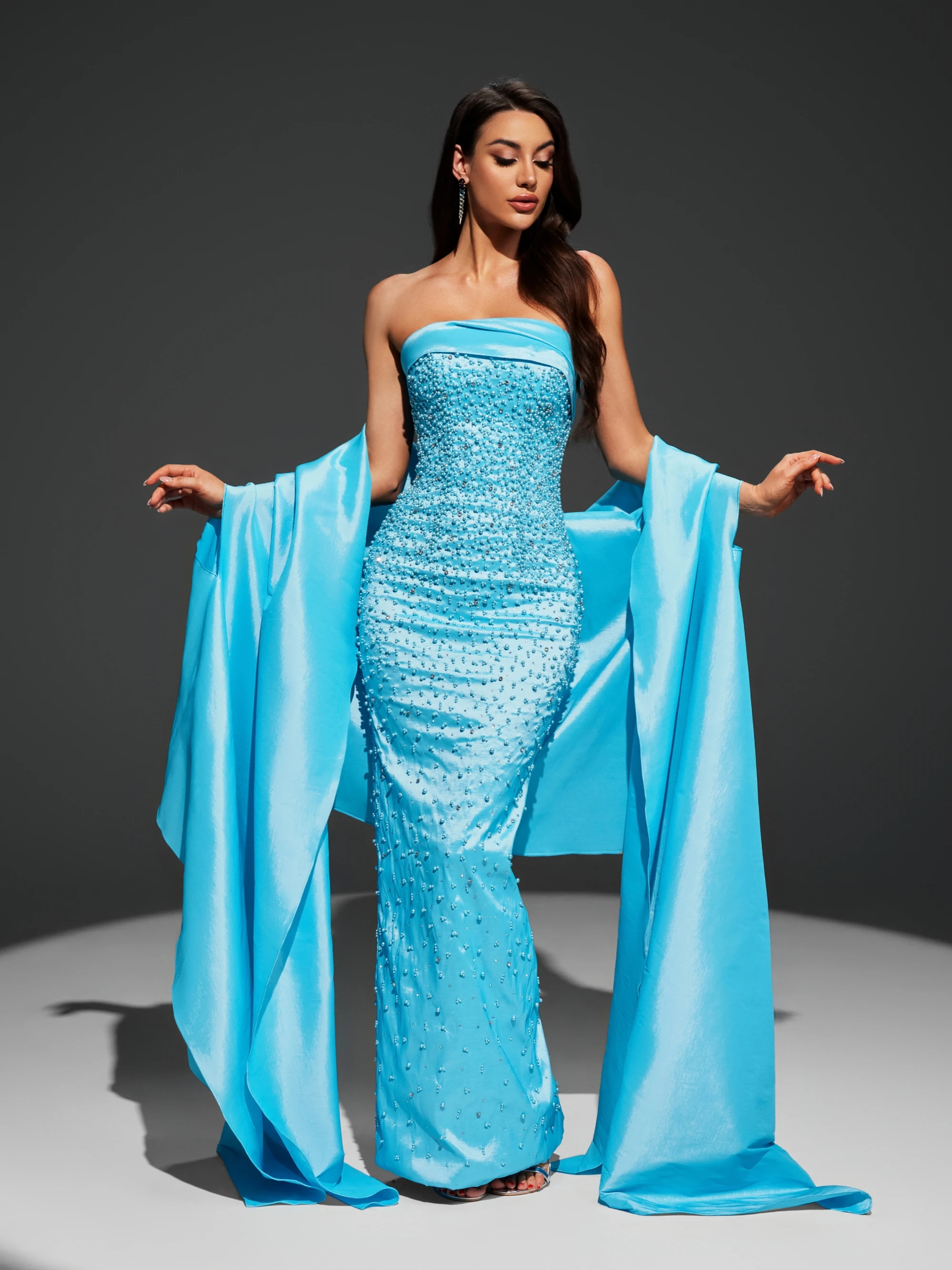 شاليمار تشانغ فساتين زرقاء للسيدات على شكل حرف A مصنوعة يدويًا حسب الطلب