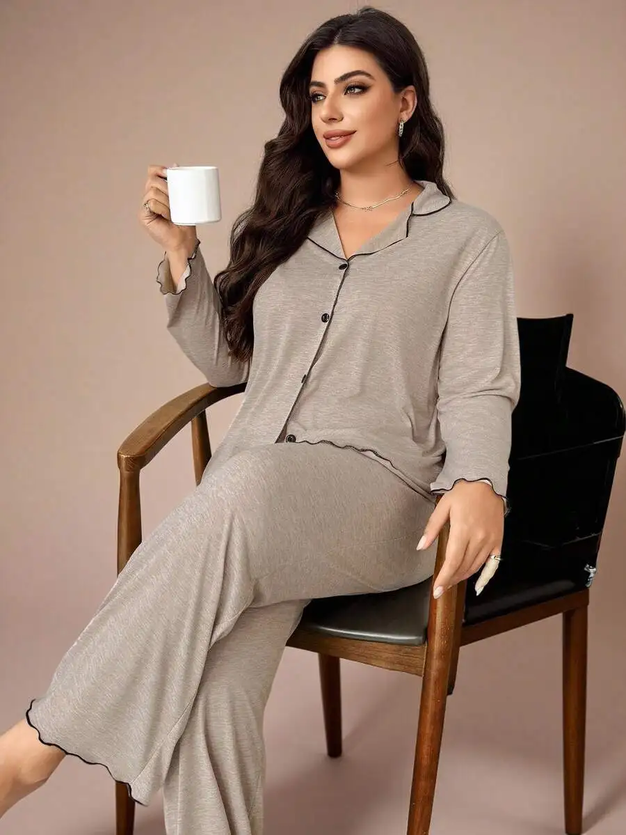 

Женский вязаный пижамный комплект больших размеров, светло-серый, свободного кроя, с отложным воротником, на пуговицах, с отделкой волнистым краем