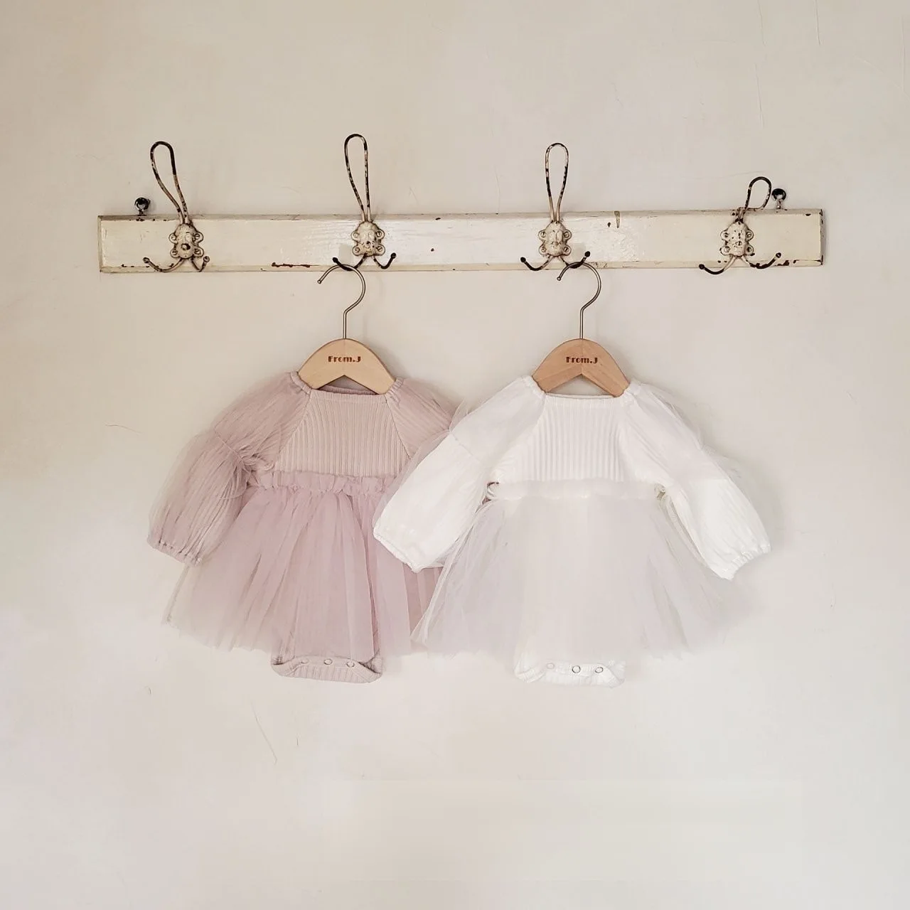 

2023 Baby Girl Clothes Infant Mesh Puff Sleeve Baby Romper Korean Edition Newborn Cotton Wrapped Fart Ha Yi Full Moon BodySuit