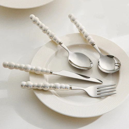 4Pcs/Set Luxury Ceramic Pearl Handle Cutlery Set Knife Fork Spoon Creative Cute Soup Spoon Western Food Steak Knife Spoon Fork