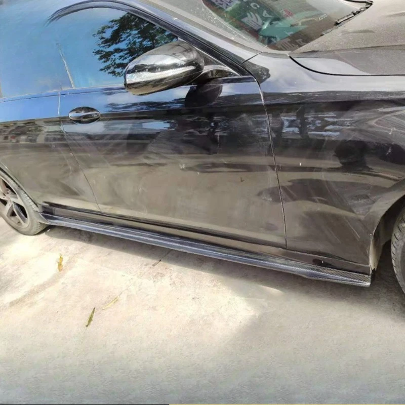It is suitable for Mercedes-Benz modified to surround the front lip and rear lip side skirt air outlet accessories