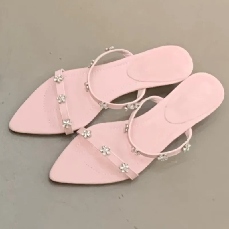 

Elegant Crystal Flower Flat Slippers Women Fashion Pointed Toe Faux Suede Brand Designer Shoe Comfortable Soft Sole Casual Shoes