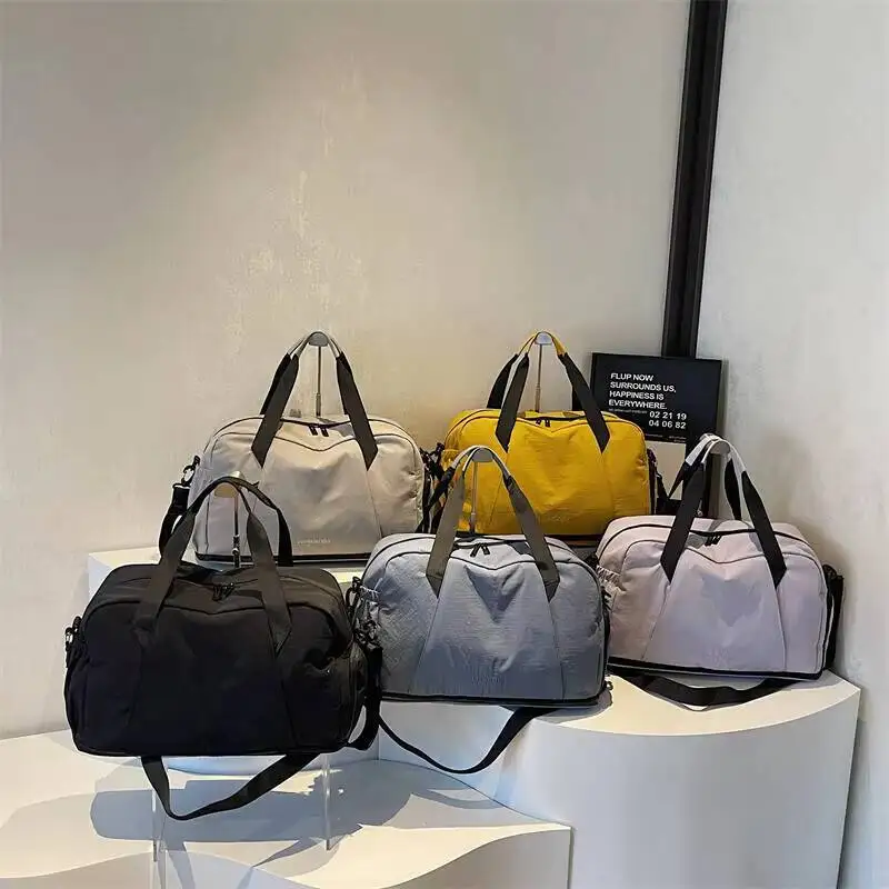 

New Fashion Travel Duffle Bag Overnight Weekends Workout Gym Bags Fashion Water Personals Item Shoulder Bags Gifts Sports Gym