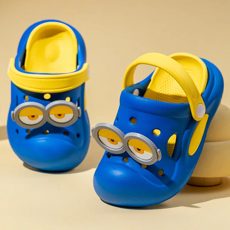 Kawaii Children Minions Slipper Anime Waterproof Summer Slippers Outdoor Beach Holey Shoes Sandals Kid Flip Flops Boy Girl Gift