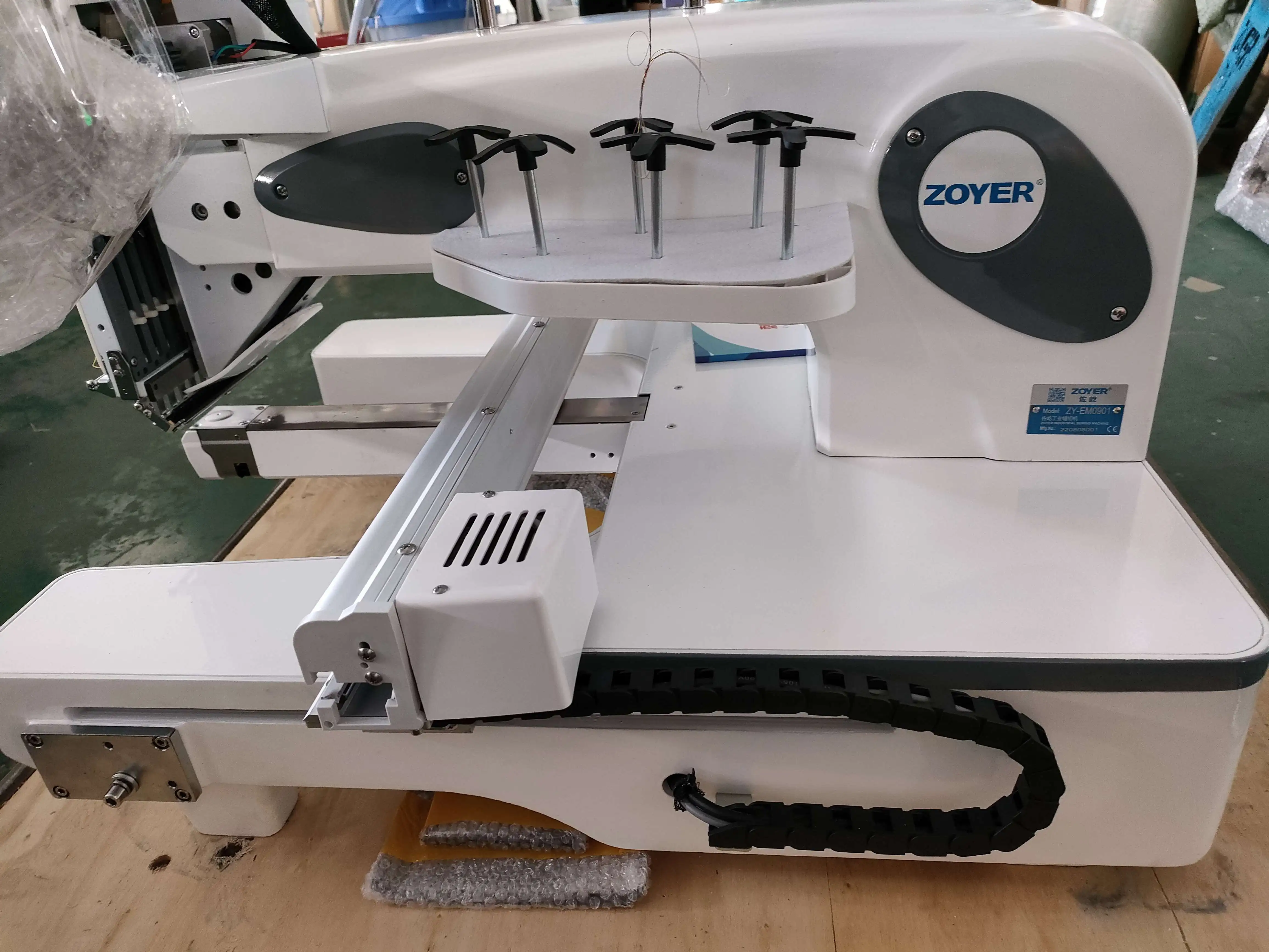 ZY-EM0901F Cheap Single Head 9  Industrial Embroidery Machines computerized 200mm*300mm