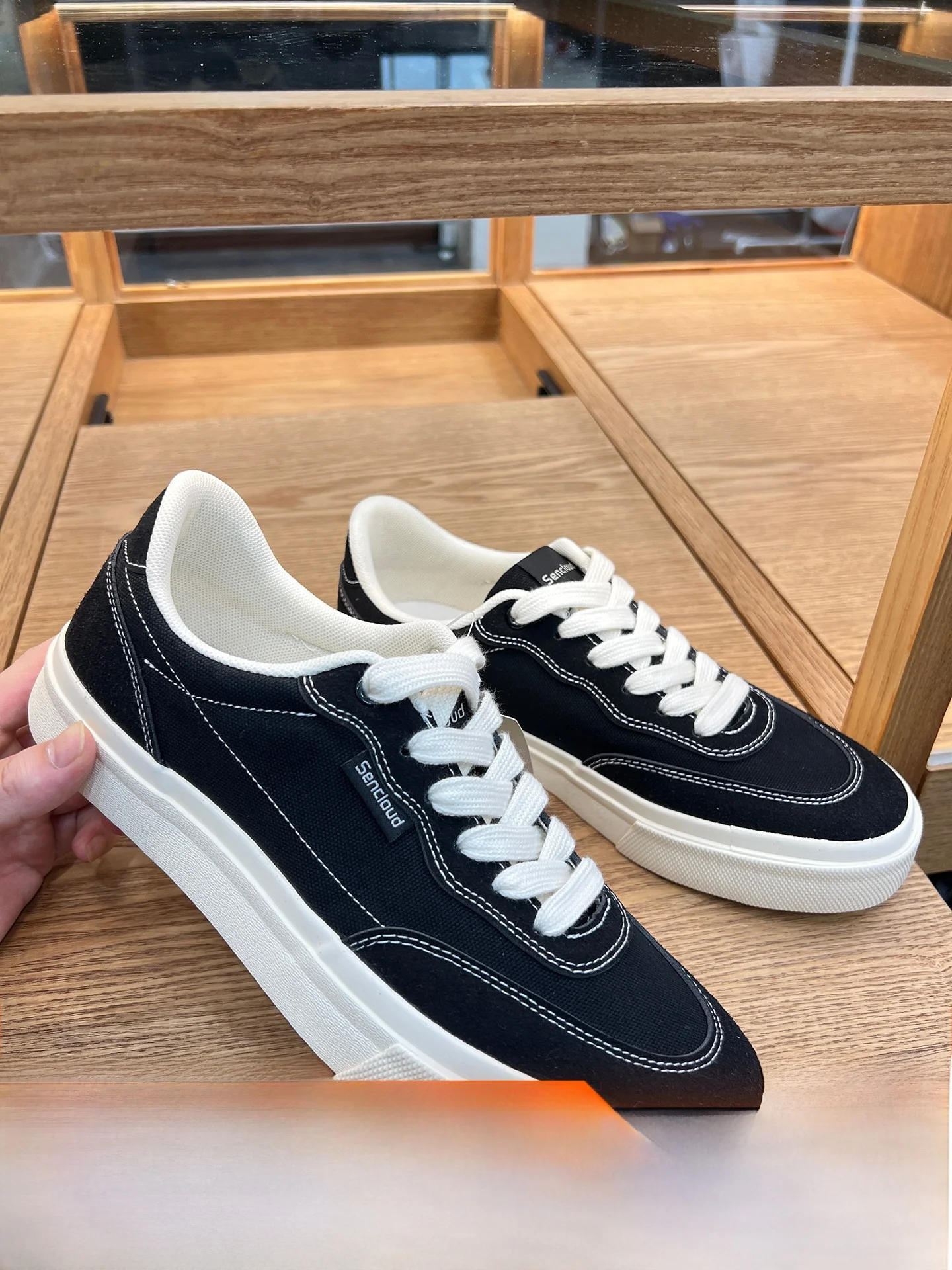 Unisex Retro Breathable Sports Shoes Upgraded Version Durable Rubber Outsole Comfortable Woven Upper All Season Casual Sneakers