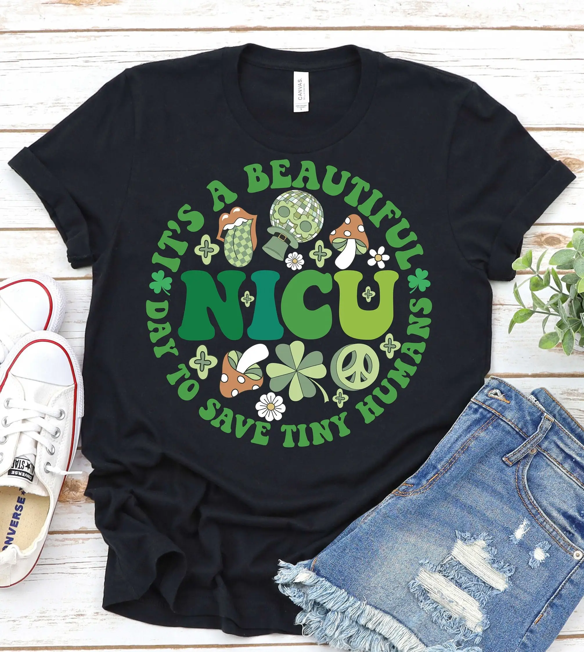 Nicu Nurse St Patricks Day T Shirt Groovy Saint Patrick'S Paddys Neonatal Intensive Care Unit