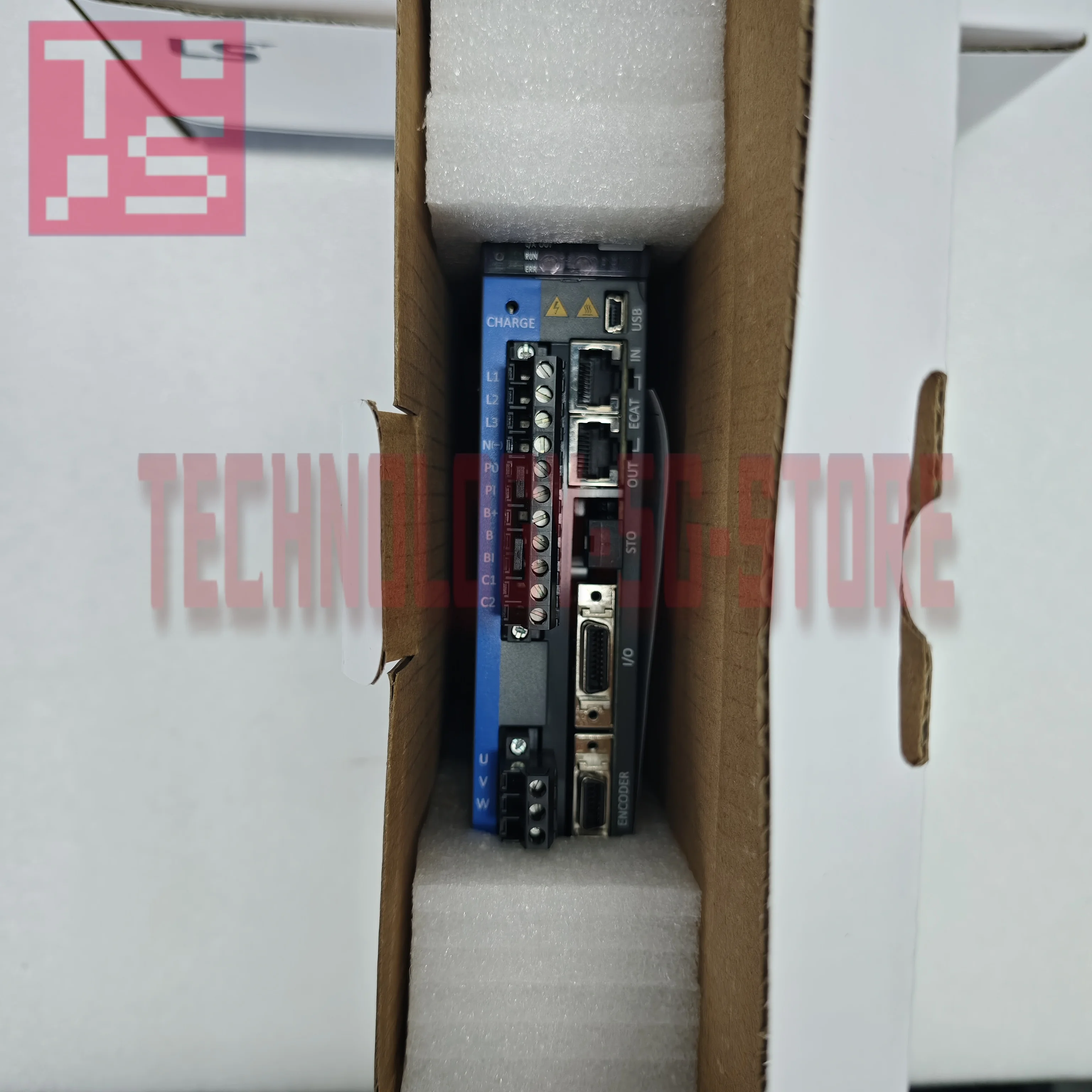 

НОВЫЙ в коробке сервопривод L7NHA004U