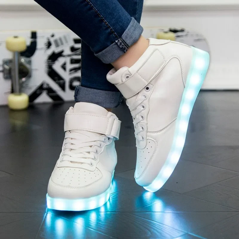 2024 New Casual Kids Luminous Sneakers Men Women Shoes LED Light Shoes USB Charger Glowing Sneakers Adult Sport Shoes Size 34-44