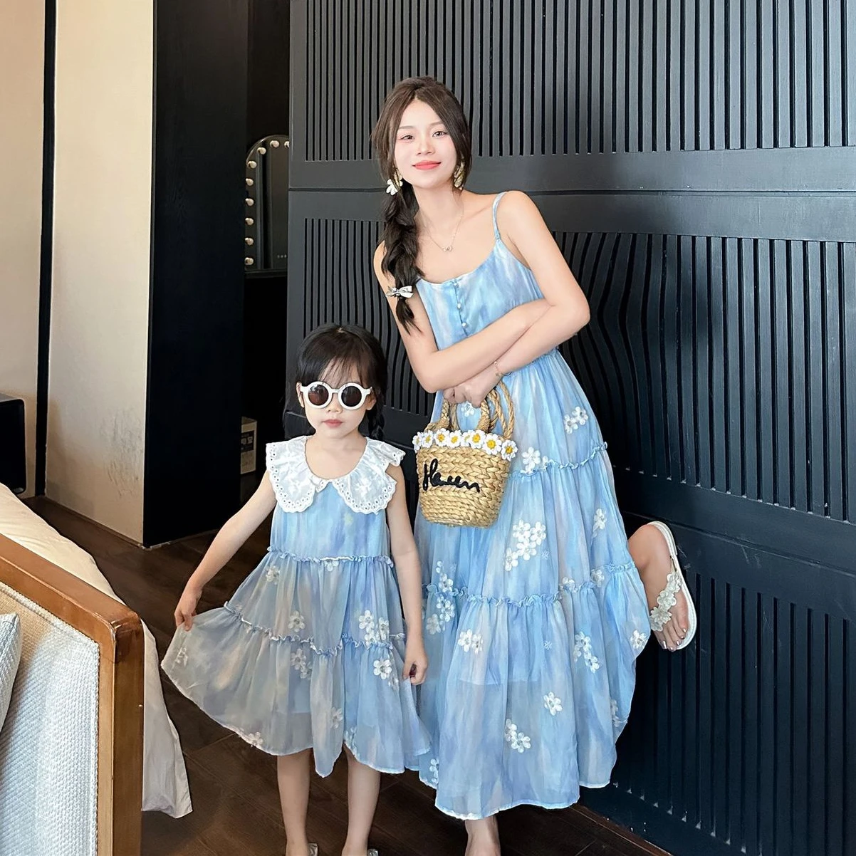 Mom and Girl Vacation Look Blue Sling Dress Holiday Daughter and Mother Matching Beach Sea Dresses Resort Momy and Me Clothes