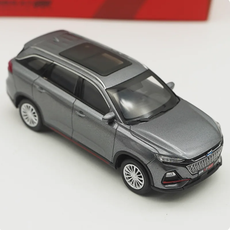 Model odlewany 1:43 OSHAN X7 PLUS Plastikowy Klasyczny Samochód Statyczny Kolekcja Dekoracyjna Pamiątka Prezent Hobby i Zabawki