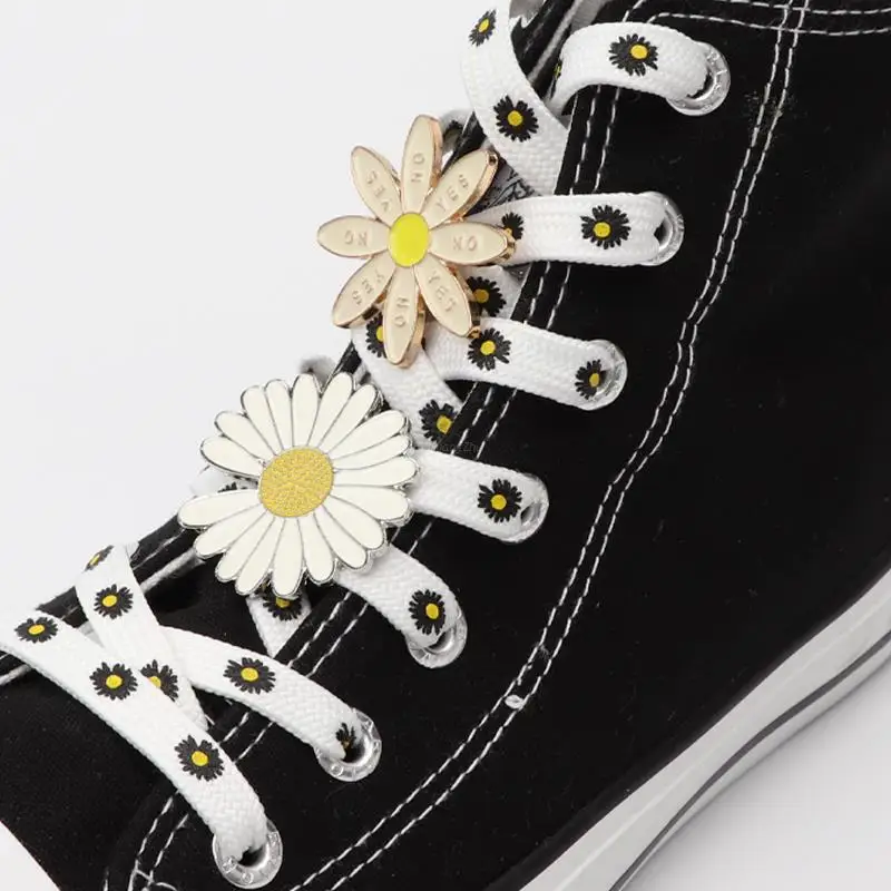 Fashion Daisy Shoe Charms Sneakers Laces Charms Girl Gift Shoe Decoration DIY Metal Shoelaces Buckles Shoes Accesories