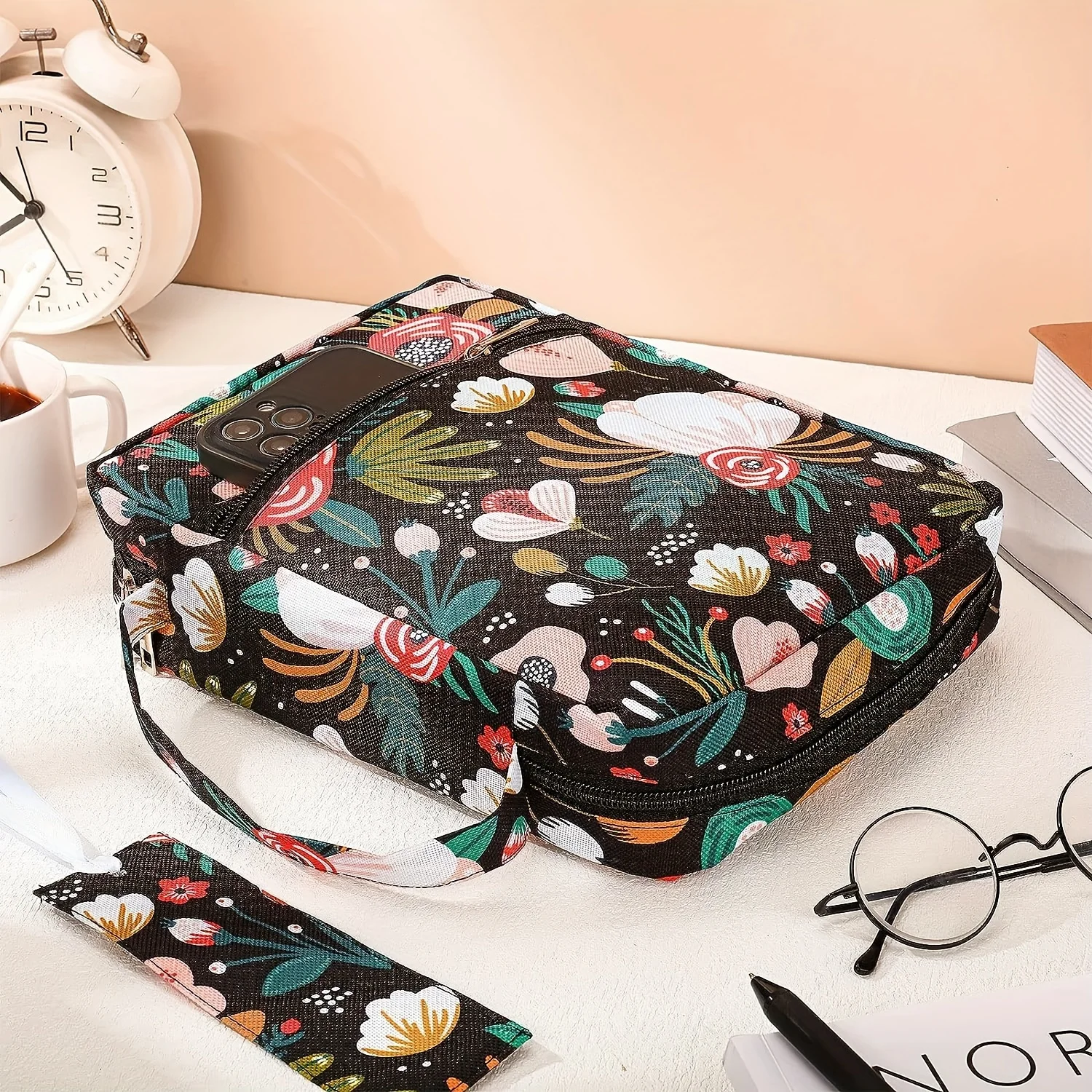 Bible Cover Case Floral Bible Cover Bag for Women, Stylish Functional Portable Bible Carrying Case Pockets Zipper Study