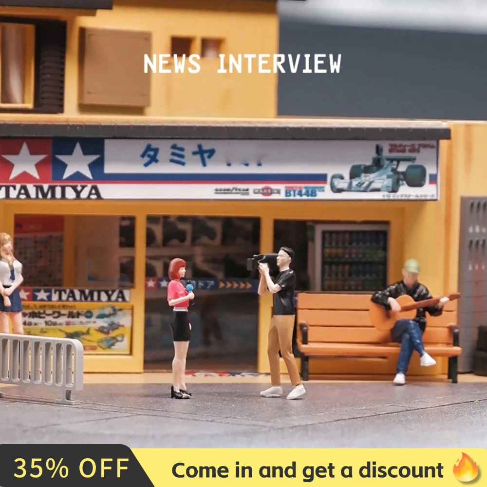 Kicarmod 1/64 Scale Model Figurine Racer & Journalist Collectible Doll Exquisite Figure for Fans in Scale Diecast Model Car