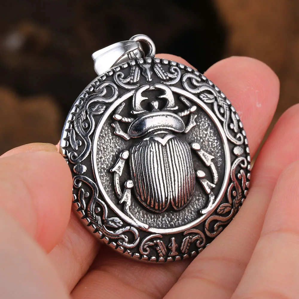Punk Hip-hop Mens Stainless Steel Scarab Beetle Medallion Necklace, Retro Engraved Border Punk Gothic Pendant Dropshipping