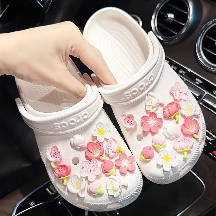 2024 Fashion Popular Charms for Petal and branch Shoe Buckle Cute Clogs Shoes Accessories Girl Sandals Decorative Party Gifts