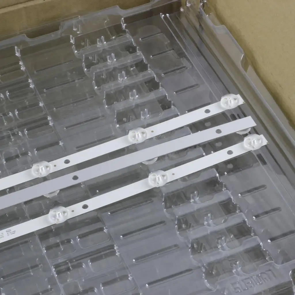 LED strip 8leds for Toshiba 32S2750EV 32S2705EV 32S1750EV 32S1645EV TF-LED32S35T2 TF-LED32S34 RL-32D1508T2 4708-K320WD-A4213K01