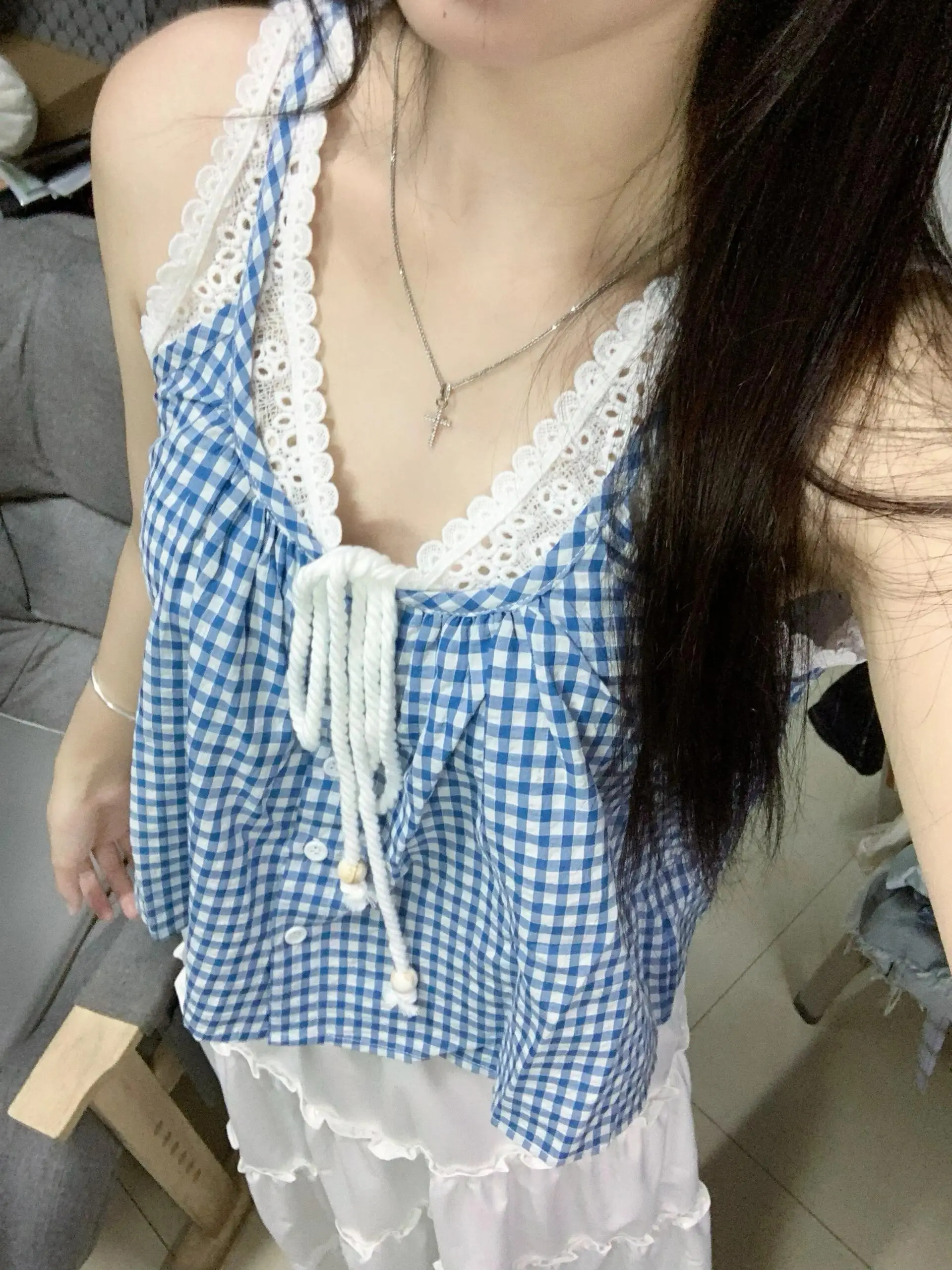 เสื้อกั๊กสายเดี่ยวลายสก็อตสีน้ำเงินสำหรับผู้หญิง ไซส์เล็ก สไตล์เสื้อสองชิ้นหลอกๆ ใส่สบายๆ สำหรับวันหยุด สไตล์หวานๆ บริสุทธิ์ แบบเกาหลี ทรงหลวม