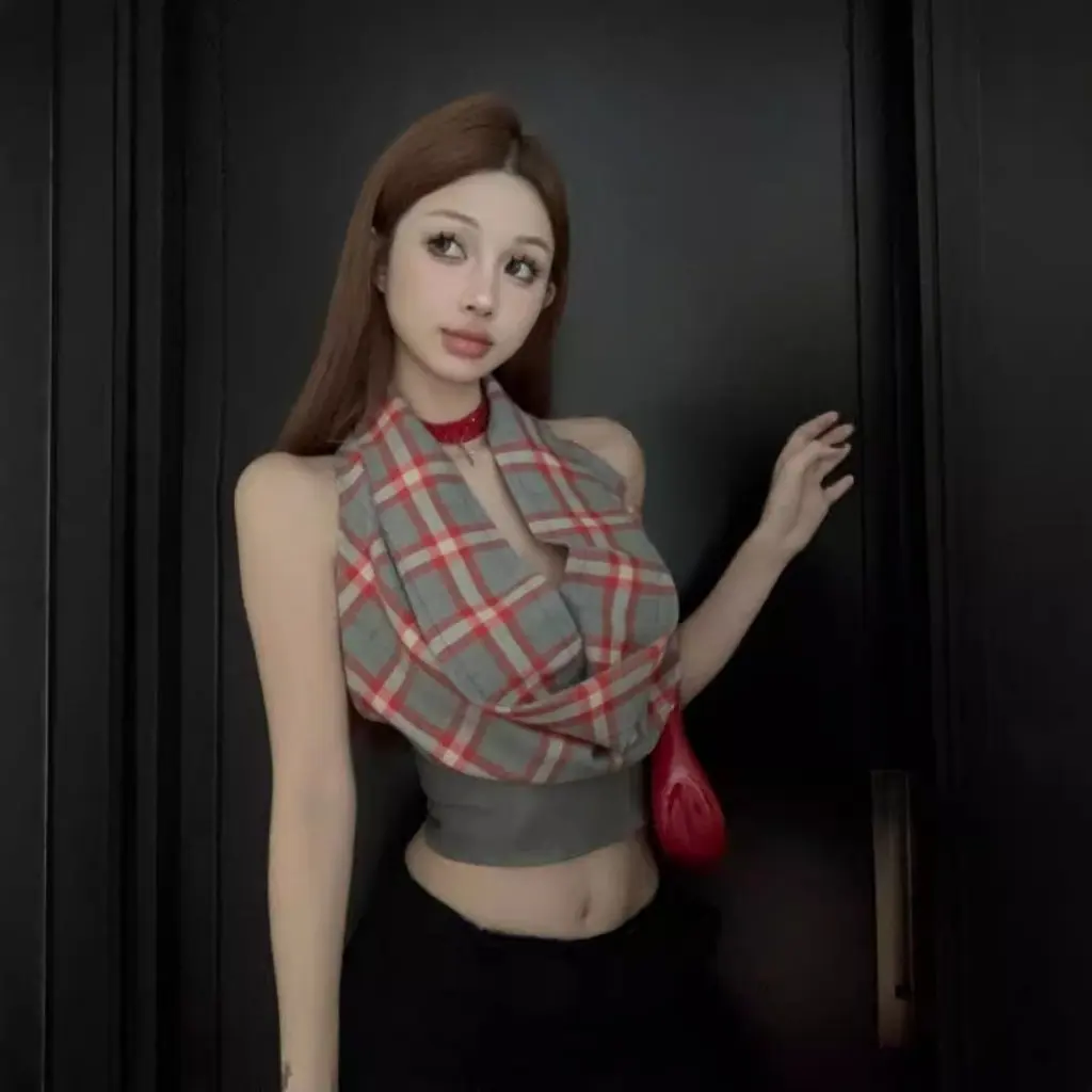 

Women's Vintage Plaid Short-Sleeved T-shirt Off-Shoulder Neck Design Backless Top Summer Fashion Sense Niche