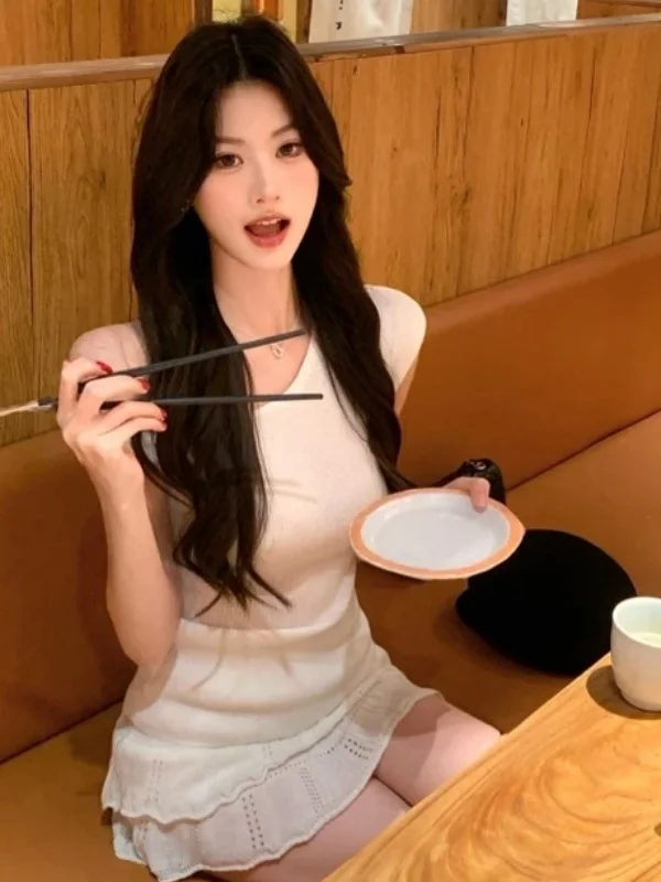 

Korean Style High Waist Skirt Set Women's Summer New Unique Outfit Asymmetrical Shoulder Knot Top And Skirt Ensemble