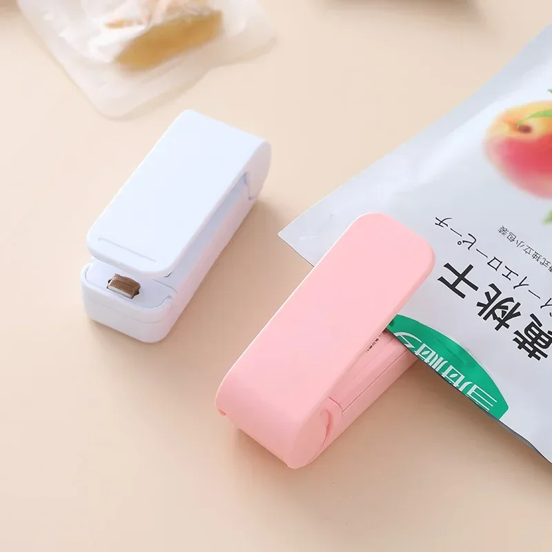 Portable Mini Thermal Heat Sealer for Plastic Food Bags – Compact Bag Closure Machine with Easy Operation