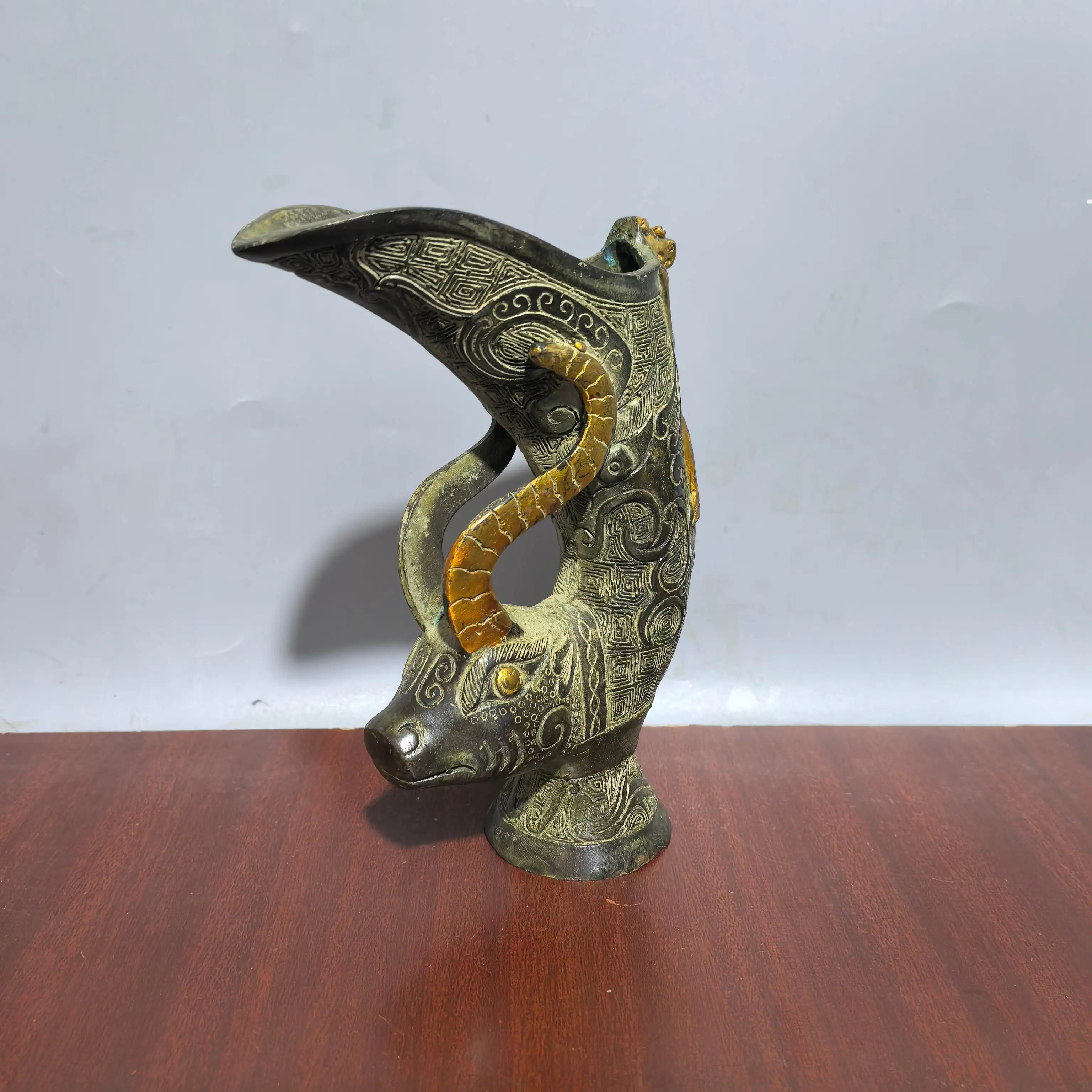 Old Bronze Gilded Bull statue wine glass dragon pattern Ancient wine cup teacup Bull Head Cup Study screen Amass wealth Ornament