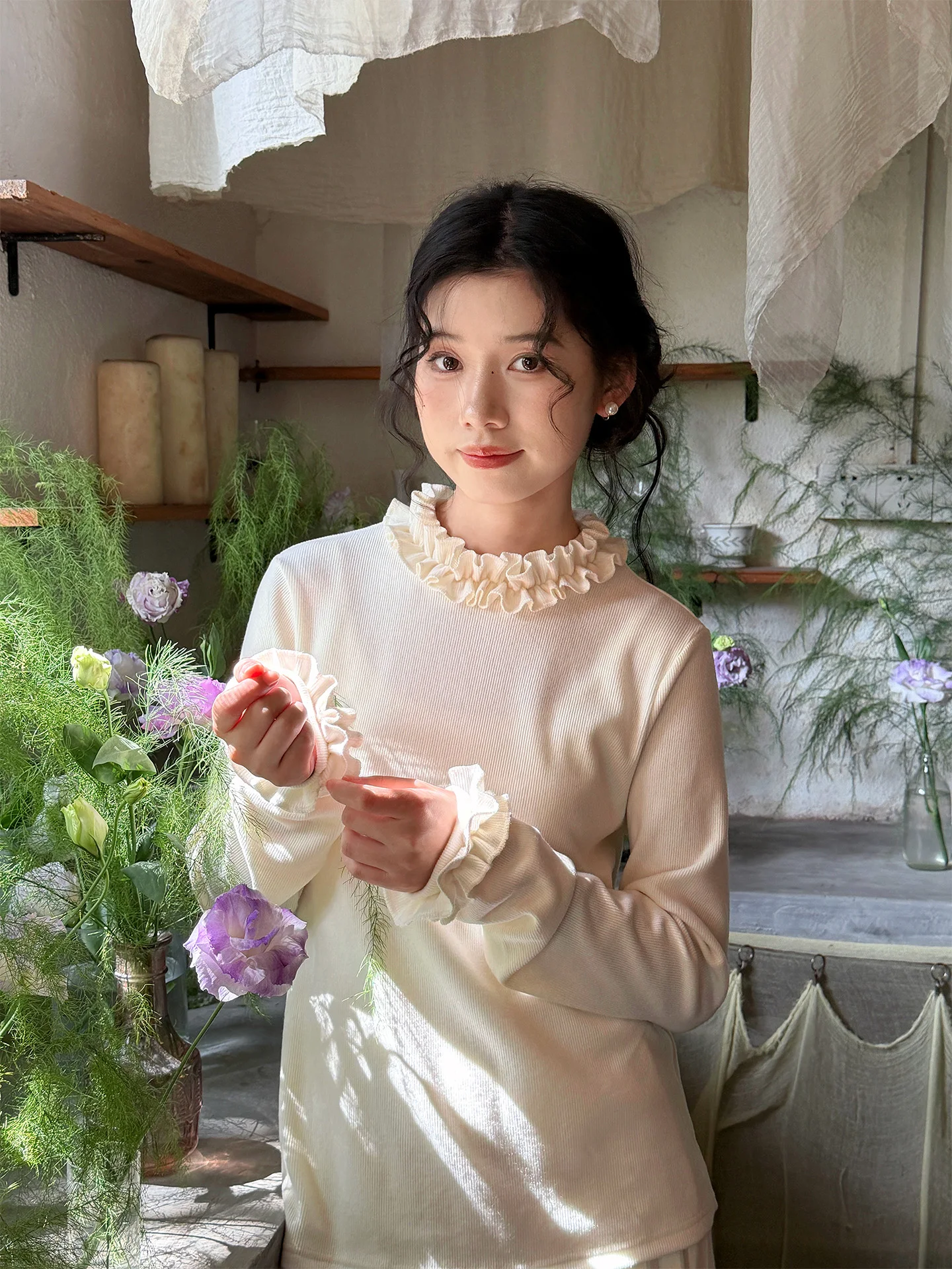 

Double-Color Knitted Base irt with Lace Collar by Qi Yu Pearl Long Sve Women's Inner Wear Winter 2025 Faion Ladies' Kn...