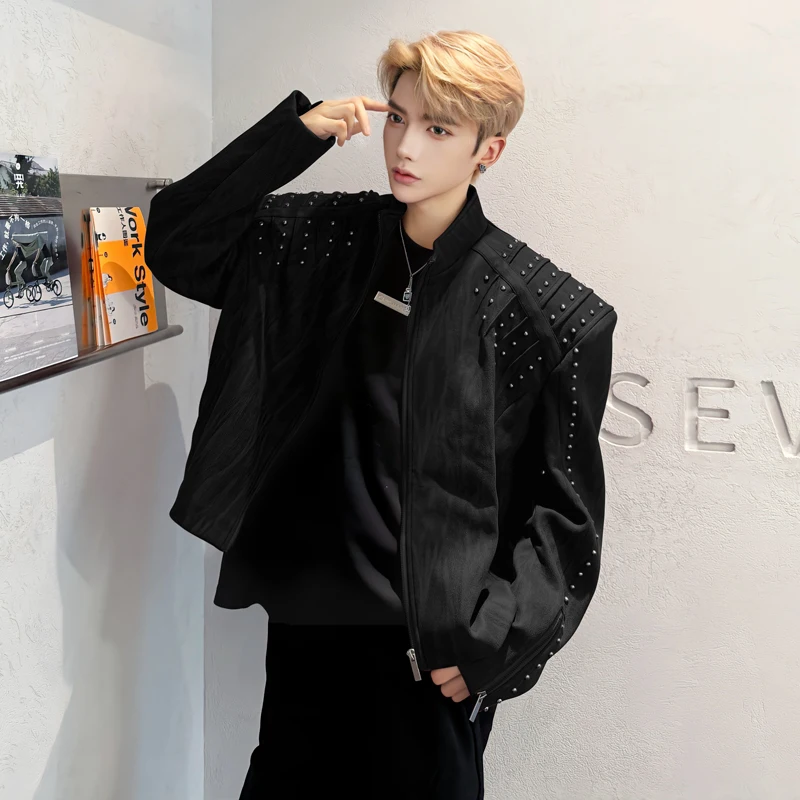 WTHT Trendy Men‘s Solid Color Spliced Rivet Shoulder Pad Coat Fashion American Style High Street Jackets Male 2025 Autumn 2A2144