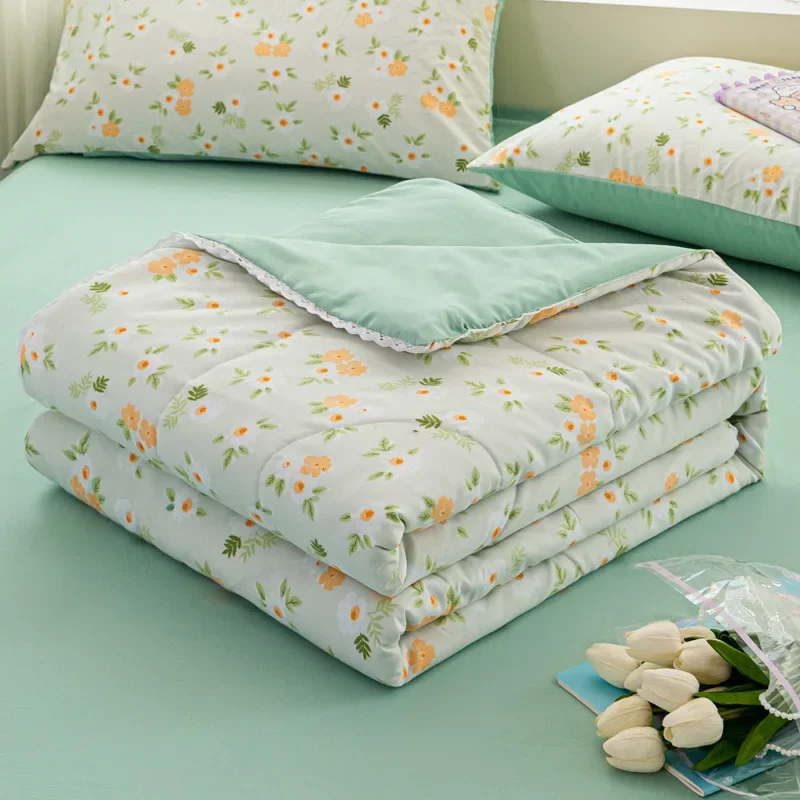 

Summer Cool Quilt 4pc with Bedsheet Pillowcase Machine Washable Cotton Quilts Soft Skin Friendly Blanket for Child Adult Bed