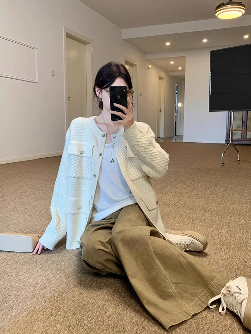 

Модный вязаный кардиган с длинными рукавами для женщин, осенне-зимний, в стиле кэжуал, премиум-класса, средней длины, из полиэфирного волокна