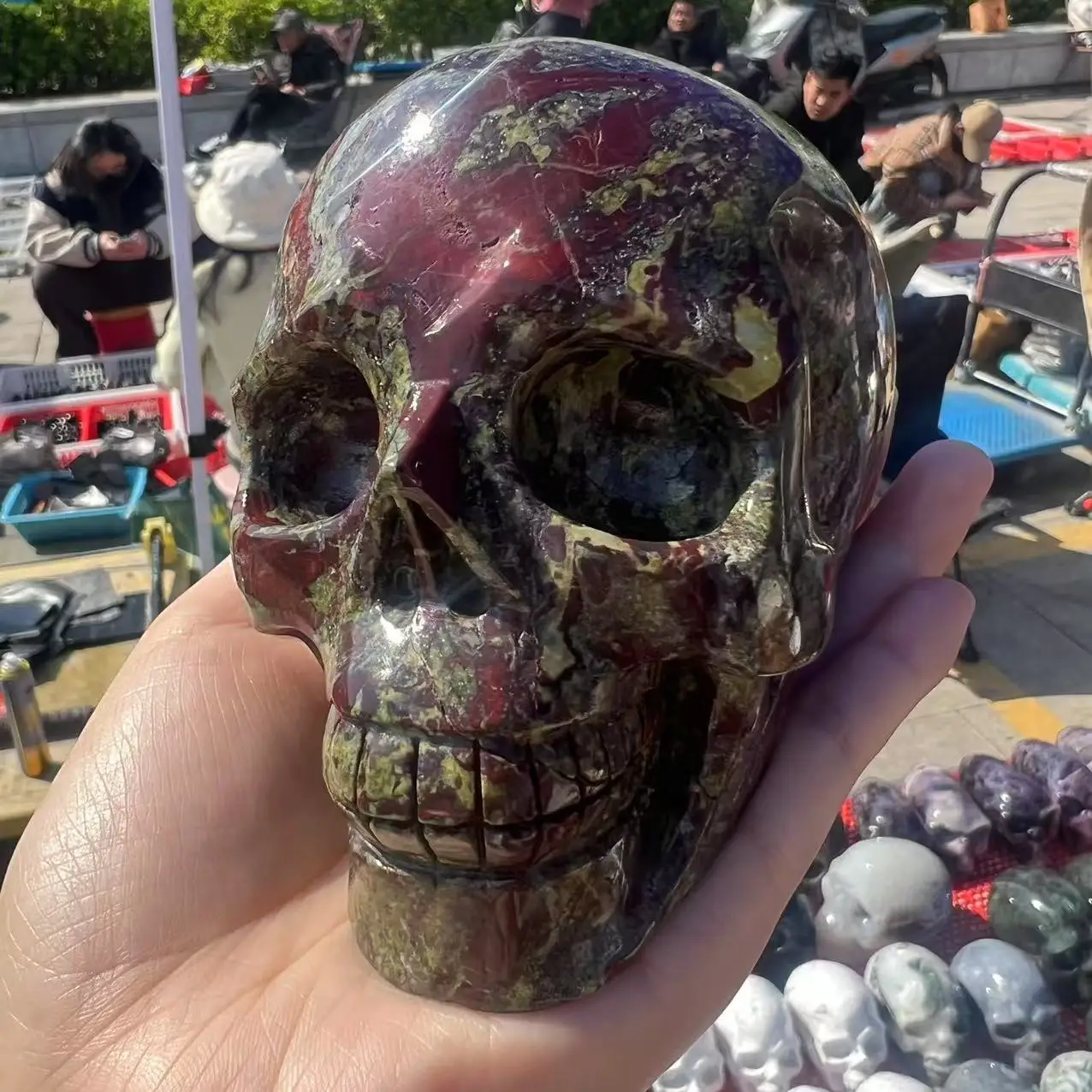 1KG Crystal Skull Natural Dragon Blood Stone Hand Carved Quartz Gemstone Healing