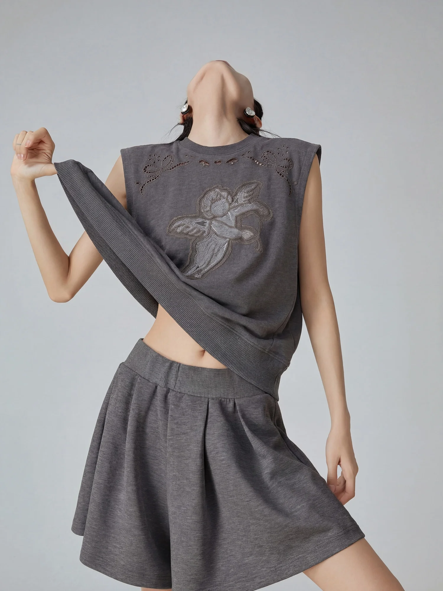 

Gray Angel Hollow out Embroidery Sleeveless Two Piece Set Women's Loose Top Half Skirt Set Casual Style Summer Fashion