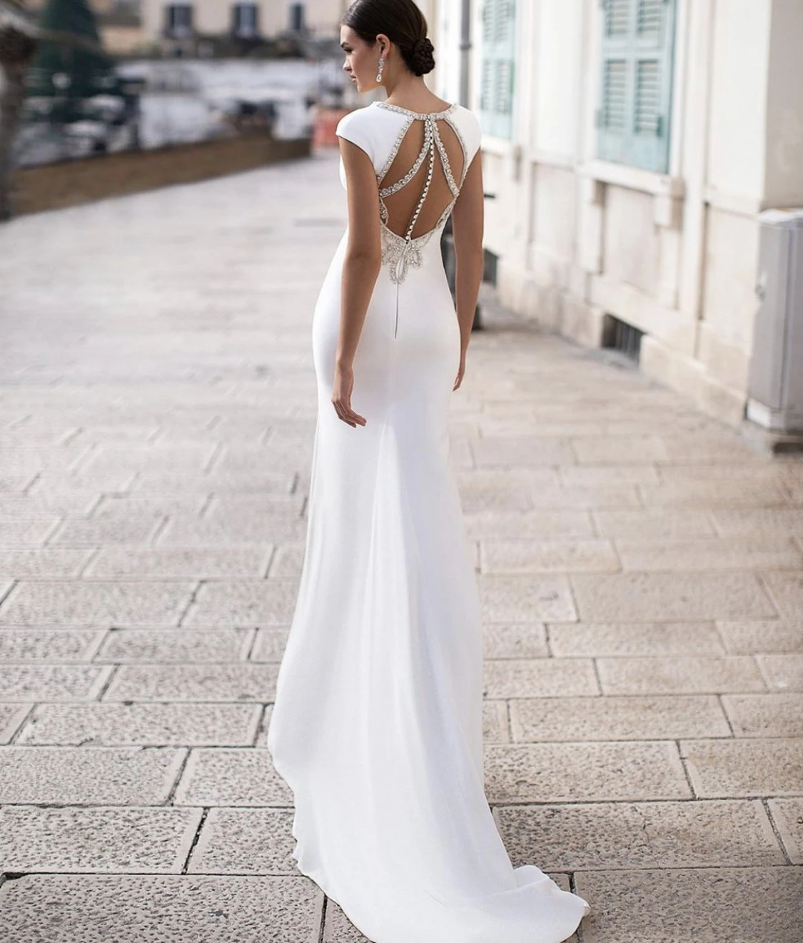 Wedding Dress Mermaid Deep V-Neck Cap Sleeve Crystal Diamond Satin Floor Length Sweep Train Elegant Customize To Measures Sexy