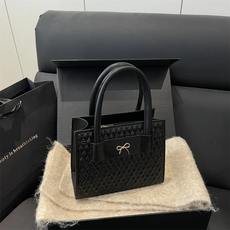 Crossbody Bag Small Square Handbag Texture Fashionable One-shoulder Bag Woman Sweet Cute All-matching Spring Zipper