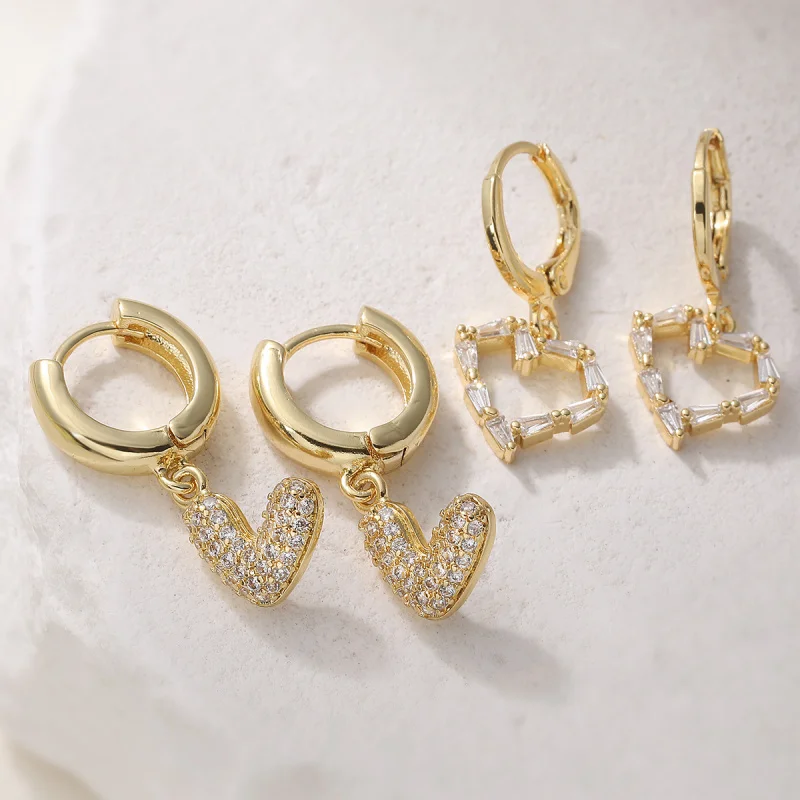 

Модные легкие роскошные серьги в форме сердца для женщин, нишевые высококачественные универсальные серьги с медным покрытием из 18-каратного золота с цирконом