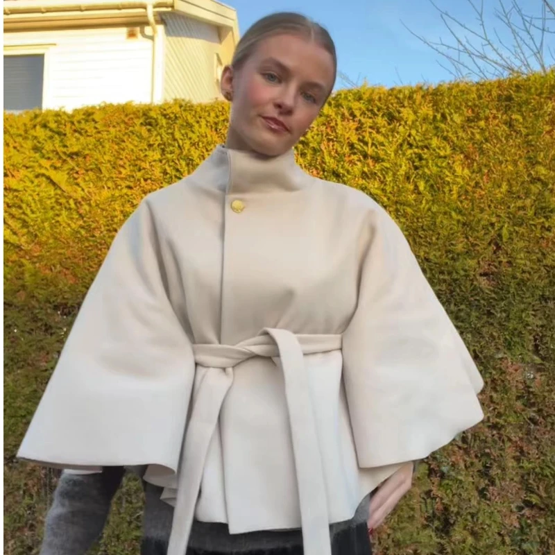 เสื้อคลุมผู้หญิงทรงปอนโชสไตล์วินเทจ คอตั้ง มีเข็มขัด กระดุมผูกเชือก แขนยาว สำหรับฤดูใบไม้ร่วง แฟชั่นสตรีทแวร์ใหม่
