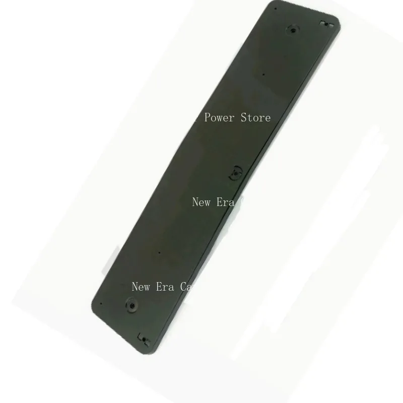 

Для Mercedes-Benz CLA C117 A1178806000: Рамка номерного знака переднего бампера