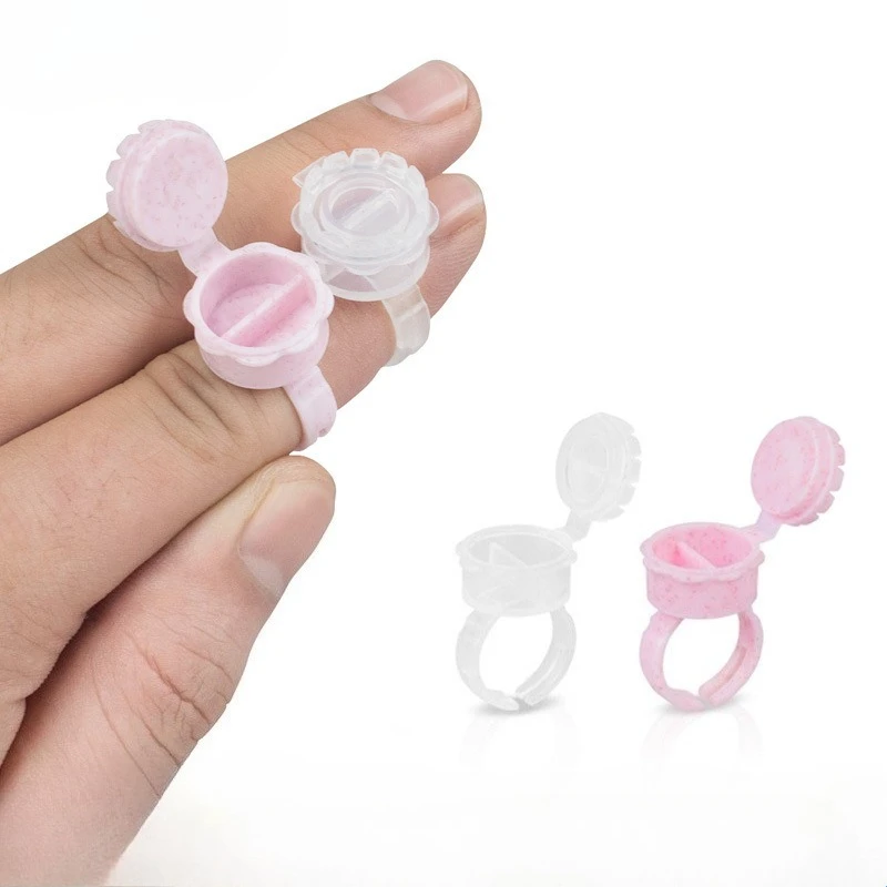 50pcs New Multifunctional Flap Embroidery Ring Finger Tattoo Color Cup Plastic Pigment Cup