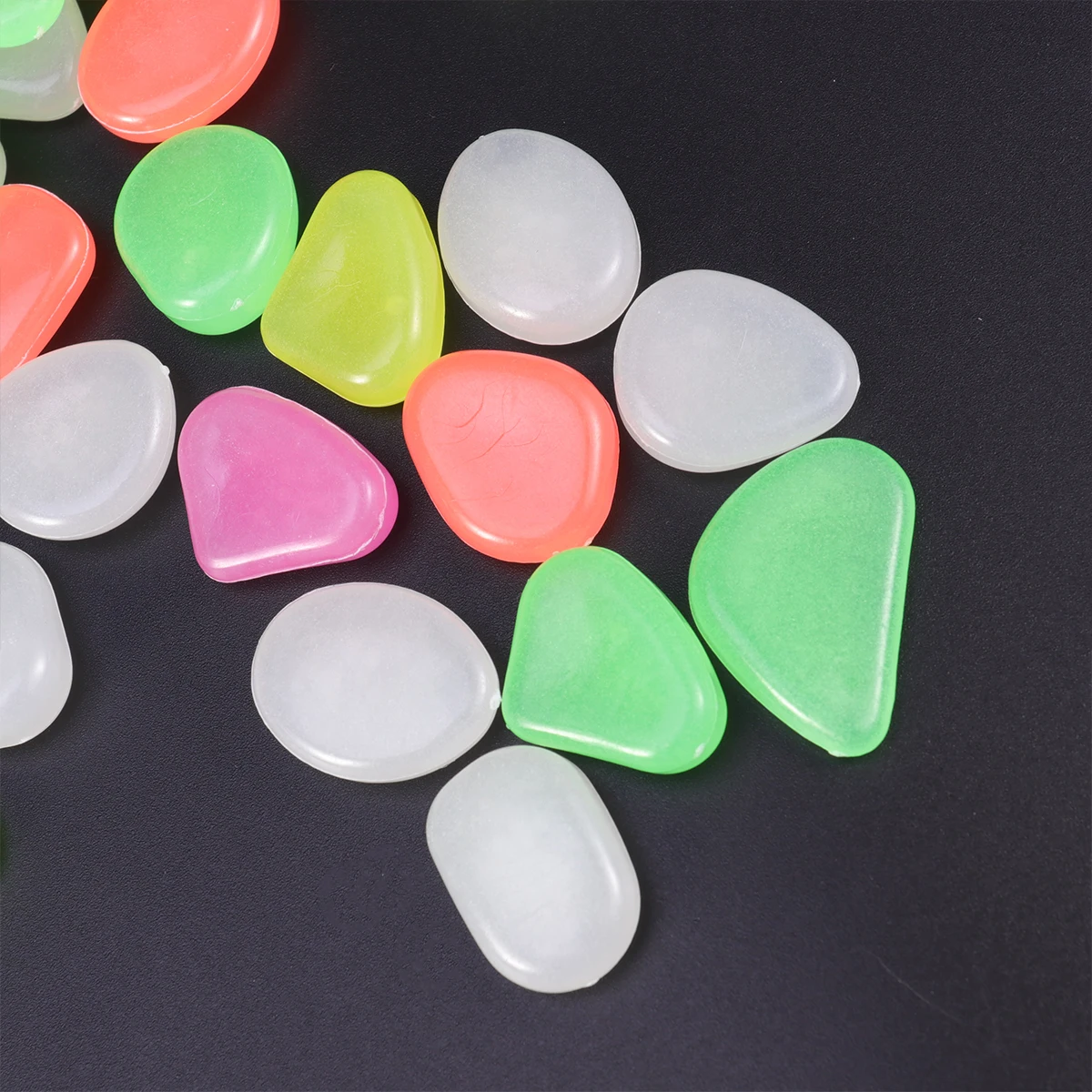 

2 set Luminous Pebbles 2 Set Glow Colorful Resin Aquarium Fish Tank Decor Garden Landscaping Yard Pathway Crafts