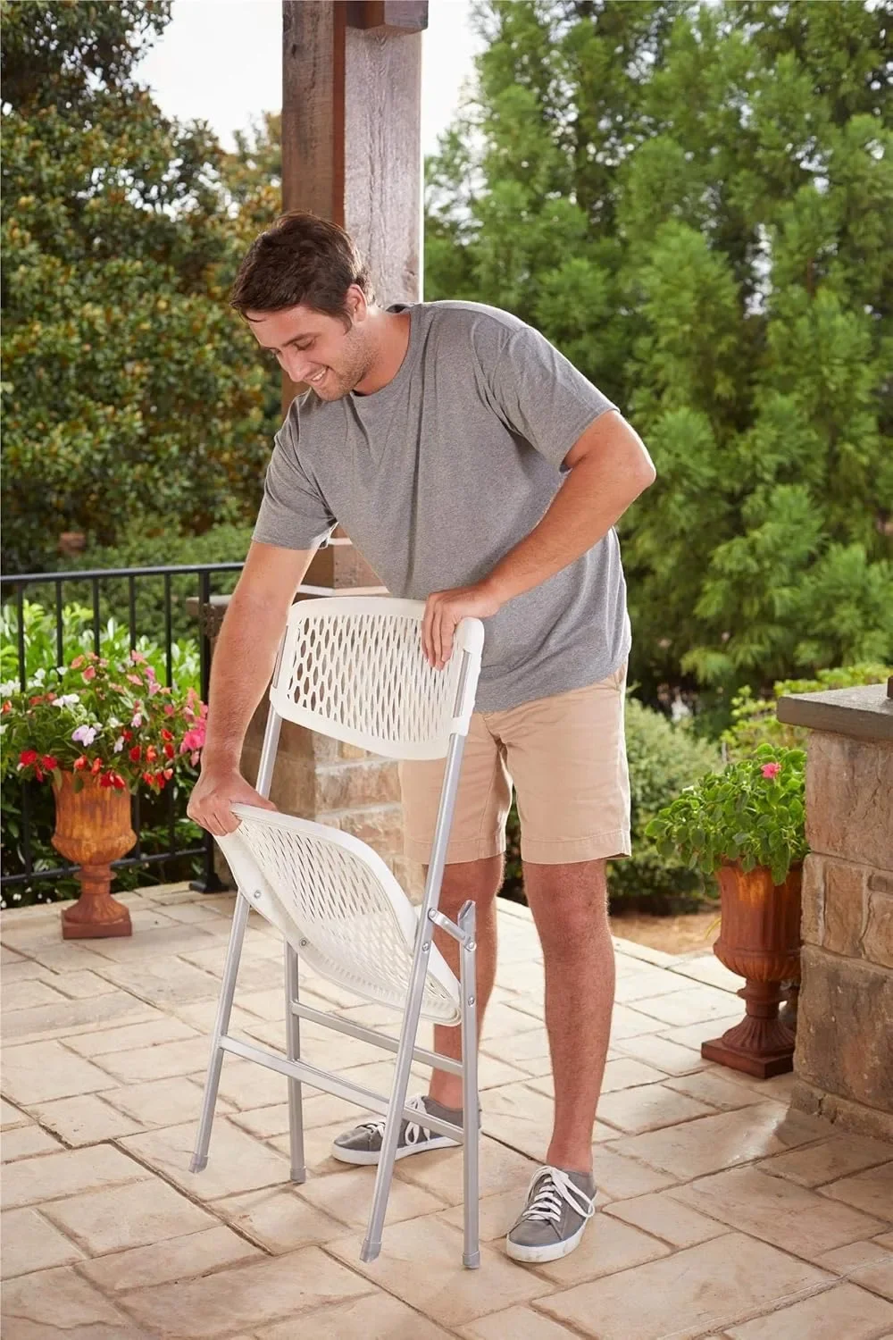 Ultra Comfort Commercial XL Plastic Folding Chair, 300 lb. Weight Rating, Triple Braced, White, 4-Pack