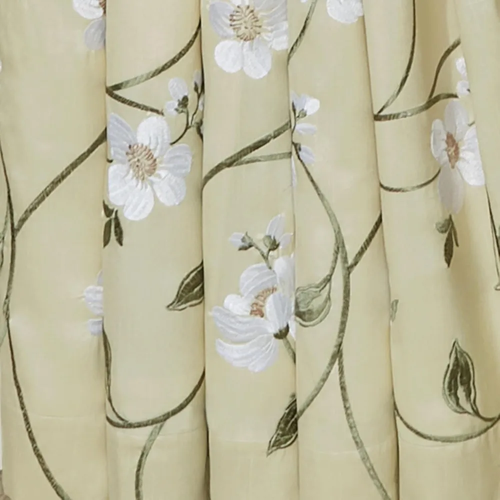 ผ้าม่านตกแต่งหน้าต่างลายสวนหรูหรา: ผ้าโพลีเอสเตอร์เนื้อผ้าไหมเทียมอย่างดี พร้อมลายปักดอกแมกโนเลีย - โทนสีวานิลลา สวยสง่า
