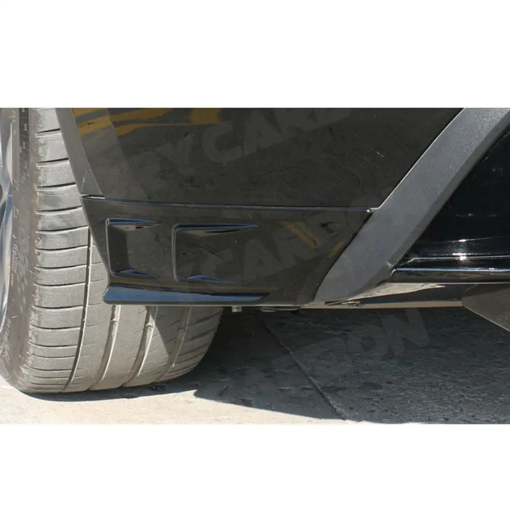 

Car Rear Bumper Lip Diffuser Splitters Spoiler Carbon Fiber Rear Lip Diffuser Side Splitters for Tesla Model Y 2021+