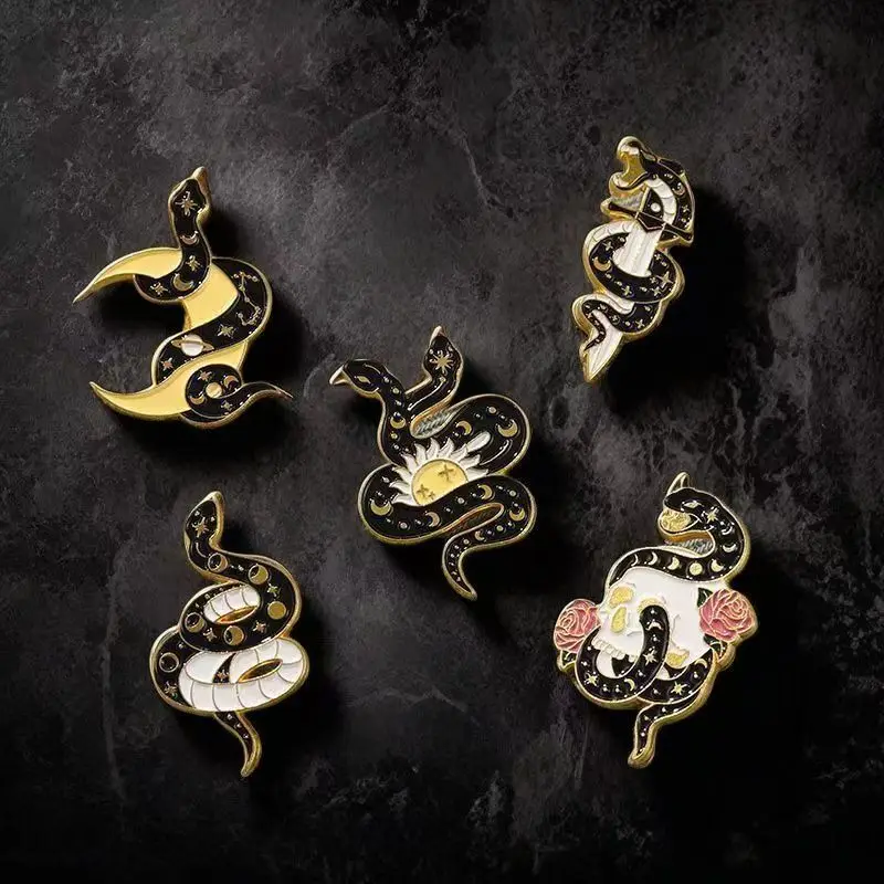 Star Moon Snake Flower Enamel Pin Skull Sacrifice Wizard Belief Brooch Metal Punk Badge Lapel Hat Jewelry Gifts Wholesale